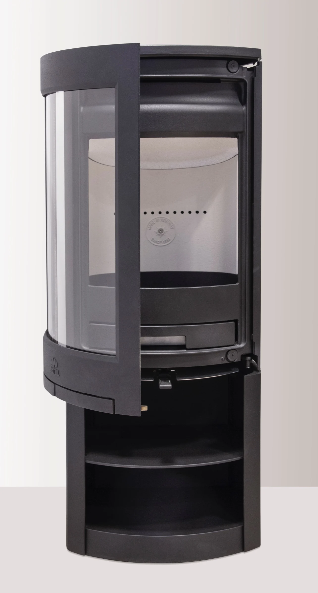 Jøtul F 371 v2 Advance in zwart met geopende deur